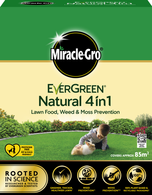 Miracle-Gro EverGreen Natural 4in1 lawn food and weed prevention packaging.