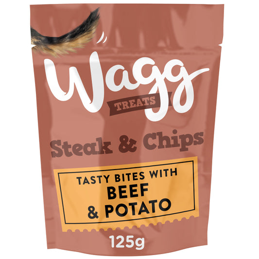 Wagg Treats Steak & Chips 125g on a white background