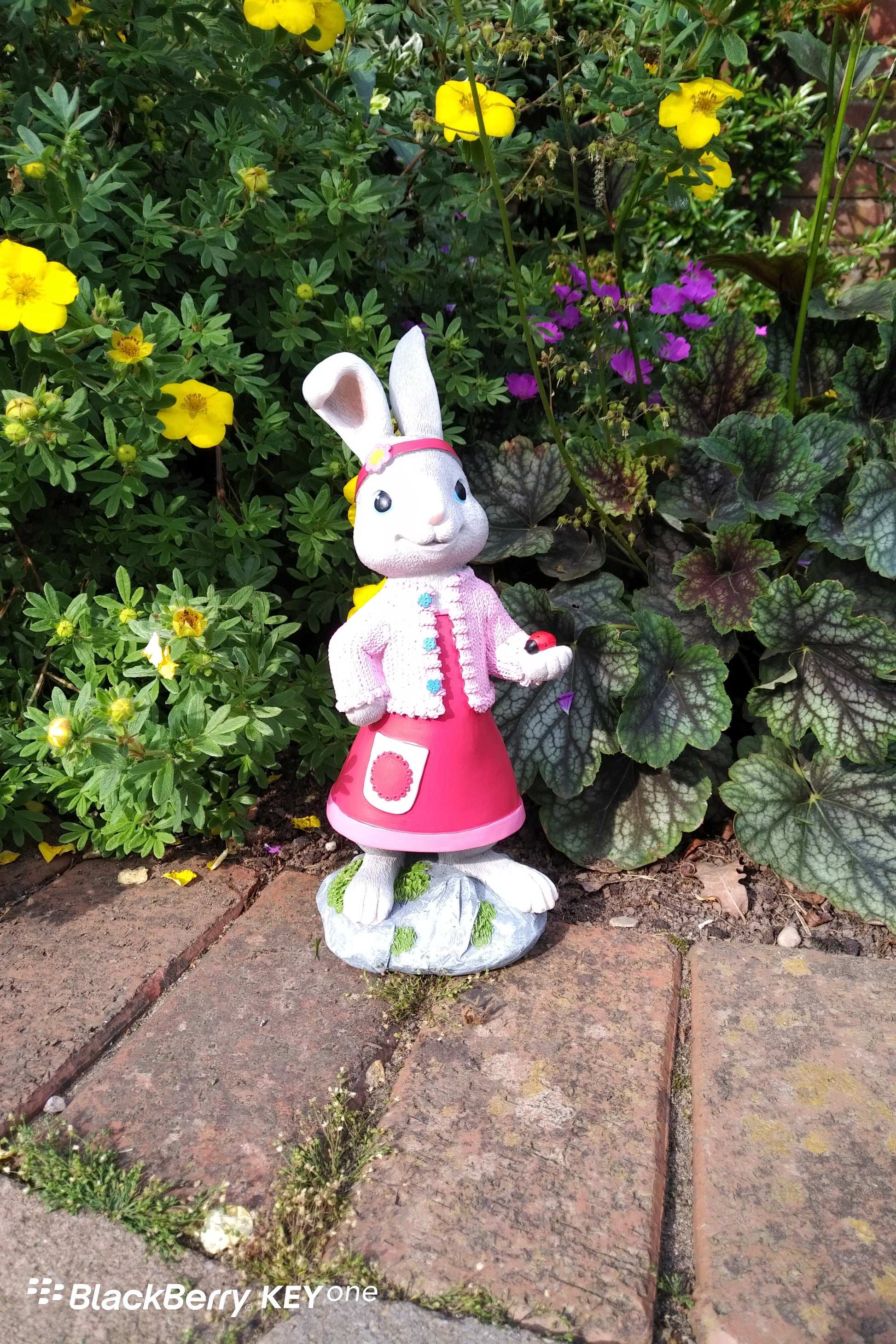 Lily Bobtail Garden Ornament