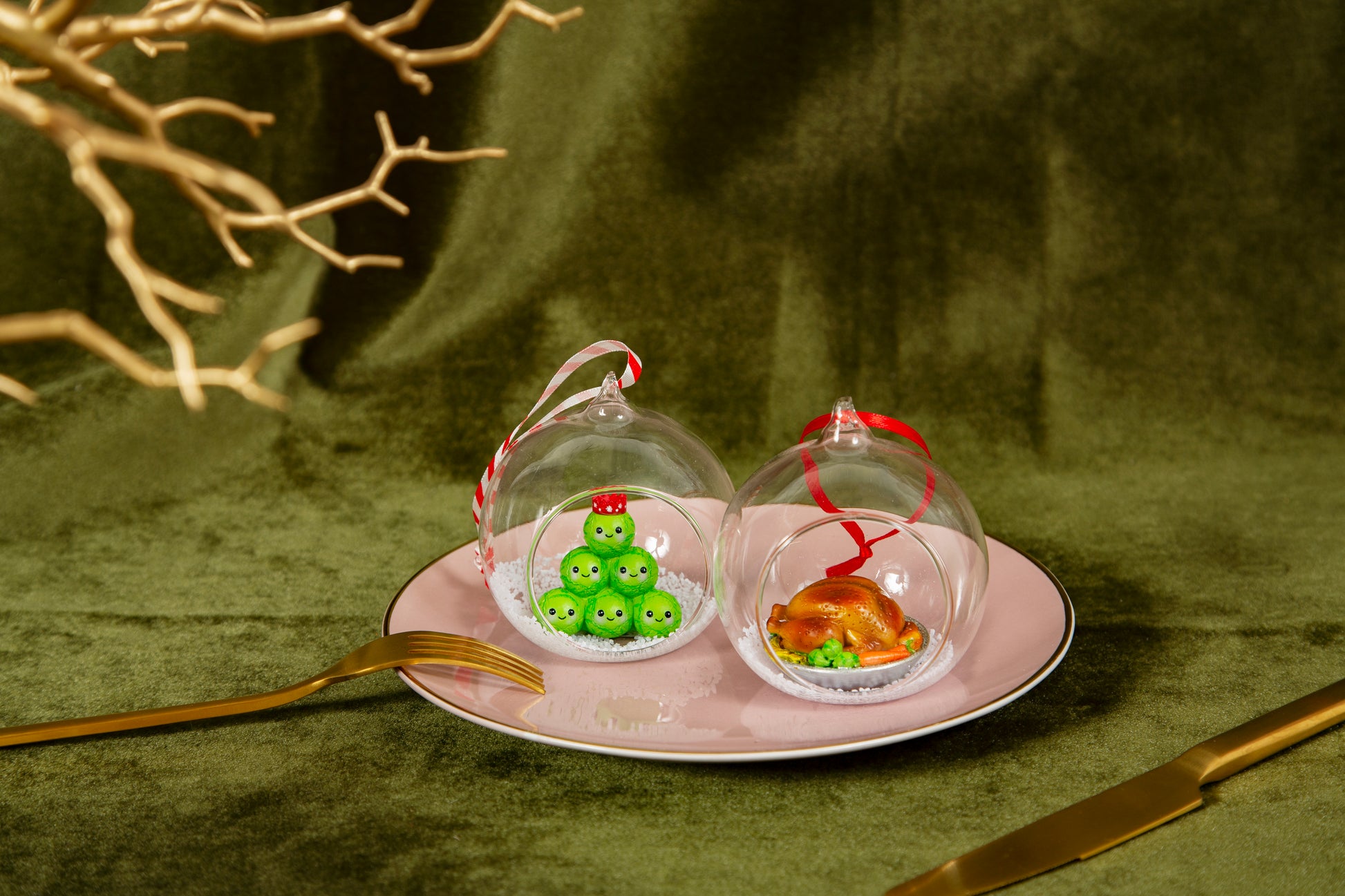 Decorative ornaments on a pink plate