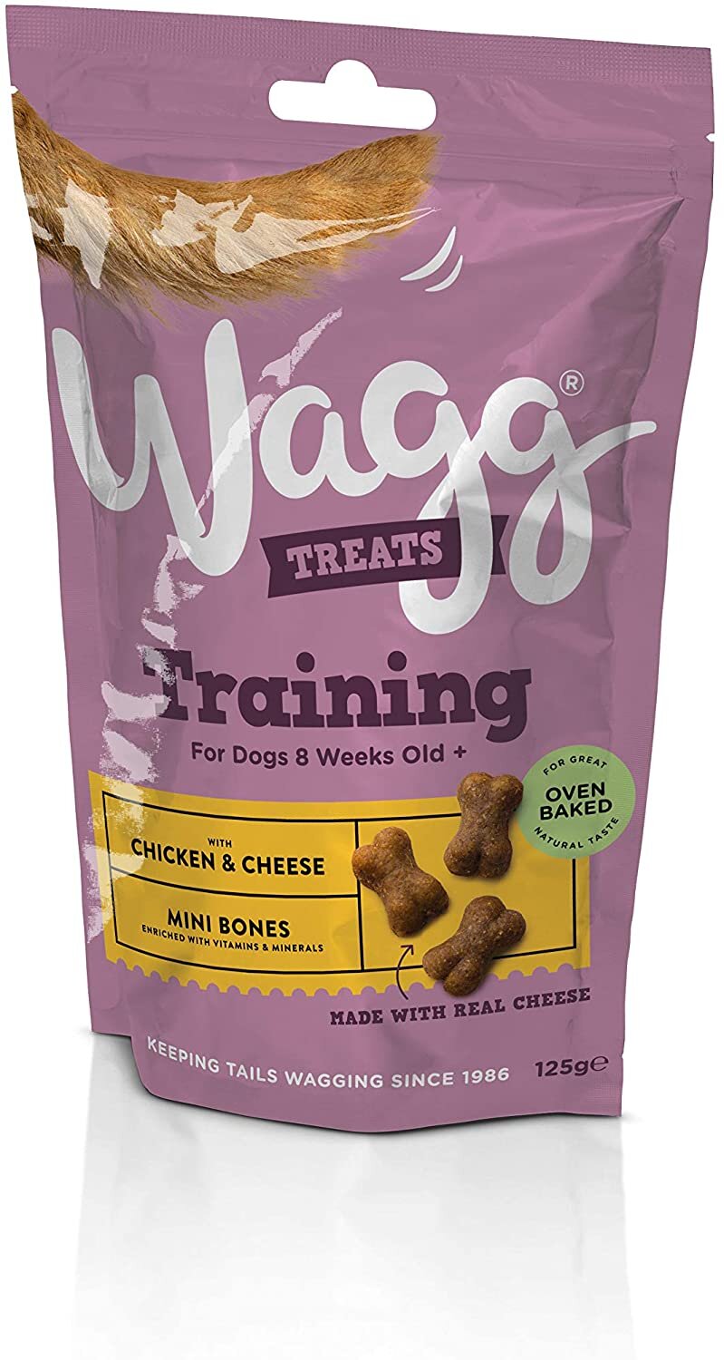 Wagg Treats Training Treats Chicken & Cheese 125g on a white background